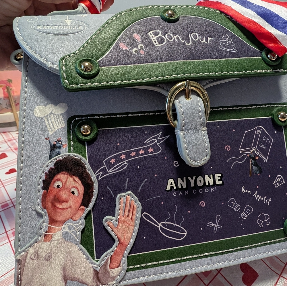 Danielle Nicole Disney Pixar Ratatouille Friends in Paris crossbody bag NWOT - Picture 6 of 6
